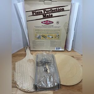 Beefeater Pizza Stone Set Barbecue BBQ Grill Paddle Cutting Wheel Bundle NEW